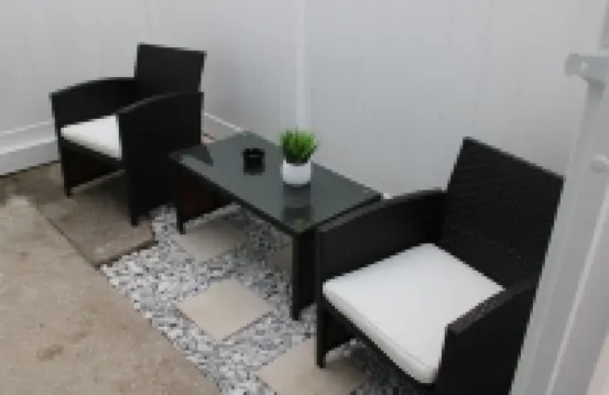 Cozy & Stylish Studio Getaway