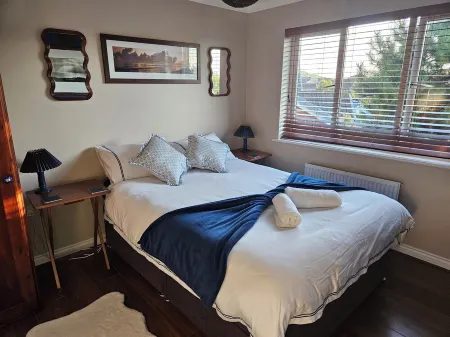 Pebble Ho! Ho! Holiday home in Westward Ho!