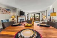 Cozy 1-bedroom apartment in enchanting Avon with WiFi, fitness room, and more!