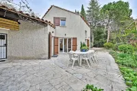 Villa Les Cerisiers : 70's decor, parking, Clim Hotels in Les Angles