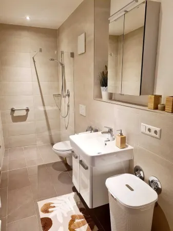 Ferienwohnung mit Sonnenterrasse und Blick auf die Sauer Отели в г. Лангзур