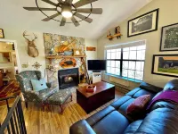 Cozy Mountain Cabin in Peaceful Setting /Near Hiking, Biking & Beech Mtn Resort 비치 마운틴 호텔