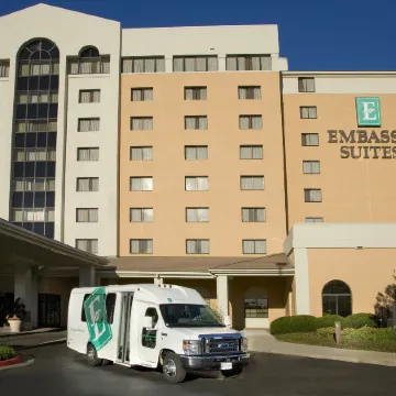 Embassy Suites by Hilton Kansas City International Airport