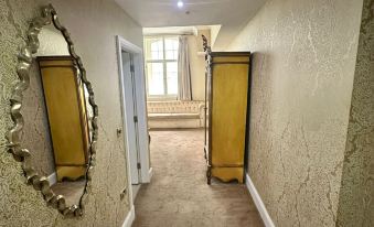 White Star Line Hotel