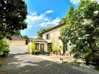 Maison de Ville Idéale Pour Découvrir Vienne et Lyon Hotels in Vienne