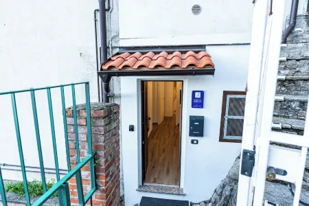 BELLAVISTA APARTMENT Отели в г. Blevio