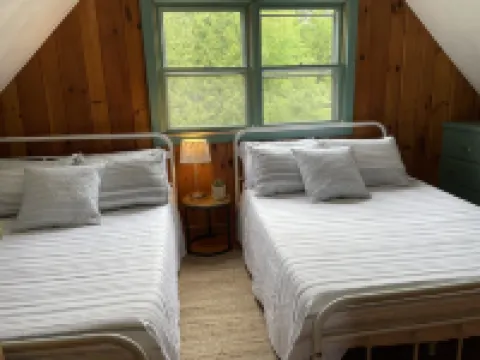 Quintessential Maine Cottage w/ Water-views, Kayaks & Lake Access Hotels in Casco