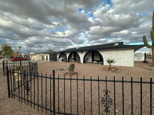 Modern & Spacious 3-Bedroom 2-bathroom Home