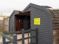 YHA Treyarnon Bay Hotel di 