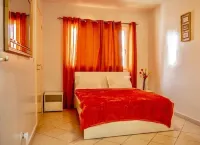 Modern & design villa in Daka Hôtels à : 