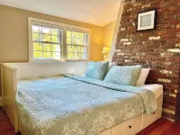 Spacious 5-bedroom, 3-bath mid-Cape home, large backyard, AC, 2 miles to beaches