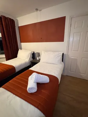 Parkfield House By Kalen Group Hotels near Portway Lifestyle Centre