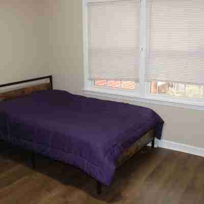 4BR Clemson Retreat:Safe, Quiet Street Near Campus & Parks Rooms