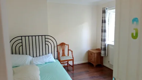 Double room in a  Bungalow next to the new Sawtry Services