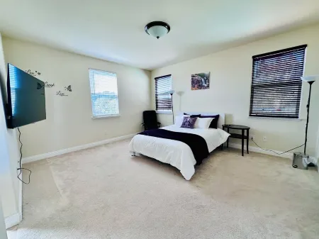 Spacious 4-bedroom house in lovely Castro Valley with WiFi