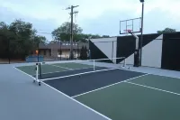 Cozy studio in marvelous Salt Lake City with WiFi, AC Hotels in Millcreek