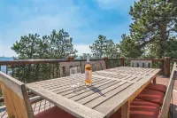 Luxe Log Home+Views+Hot Tub+Fire Pit+Open Air Game Room + Red Rocks