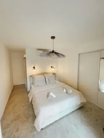 Luxury air-conditioned apartment, balcony & parking lot