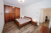 Domus Garda Relax Hotels in Garda