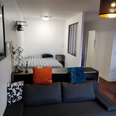 Gagny hyper center, near RER station, renovated studio flat Hotels in Gagny