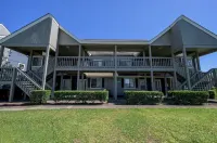 Poolside Condo in Surfside Beach Hotels near South Strand Recreation Center