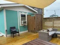 Charming pet friendly studio 350 feet away from the Rodanthe Pier and the beach.