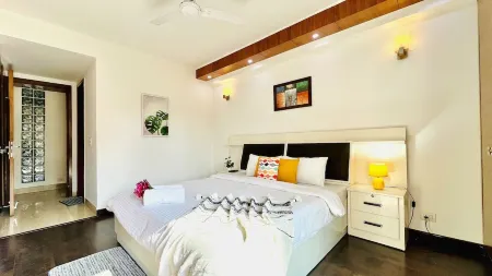 BluO 3BHK M Block Mkt - Lift, Balcony, Parking