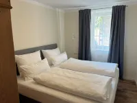 Vacation apartment "Burgweg" in the old winery Hotels in Großkarlbach