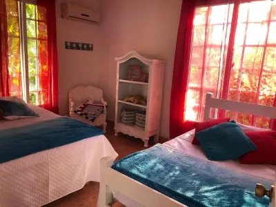 Lovely house for dream nights next to lagoon and near the sea Các khách sạn ở 