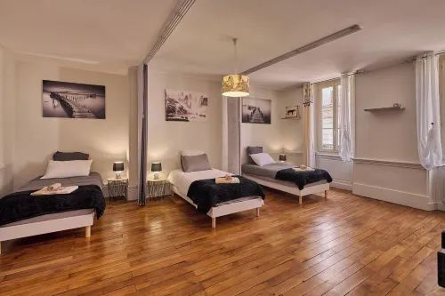 Spacious apartment 100m² + parking downtown