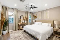 The Rayen Private Acre Oasis in The Valley! Các khách sạn ở Northridge