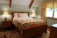 Charming Lakefront Cottage in Kernersville - Relax with nature!