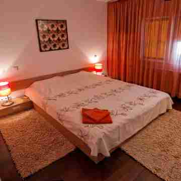 Victoriei 2 - 2 bedroom apartment city view Rooms