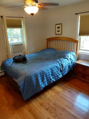 Charming 4-bedroom house with AC and WiFi  30 minute drive to New York City Hotel in zona Bloomberg