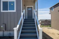 "Peaceful Oceanside Escape – 3BR Home w/ View Deck, Fast WiFi & Full Kitchen" Hotels in Oceanside