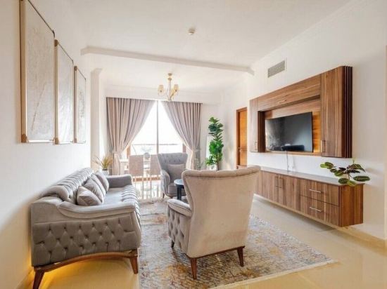 2-bedroom apartment in lovely Dubai with WiFi, AC, Close to airport