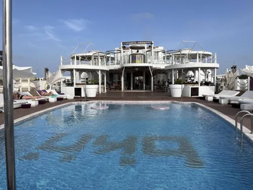 Stylish spacious apartment, fully equipped - walking distance to beach - Апартаменты
