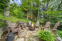 Charming Mountain Cottage with Hot Tub and Scenic Views - Cozy Retreat