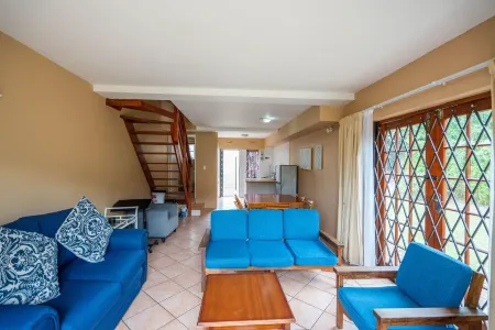 Escape to Our Coastal Oasis: Your Home Away from Home, Just Steps from the Beach Отели в г. Порт-Альфред