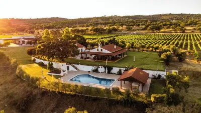 MONTE DA RAPOSINHA Wine Tourism, Montargil Barragem de Montargil附近的飯店