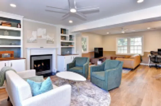 Tidal Creek Retreat Near CNU and Jefferson Labs