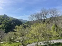 Belle Maison en Pierre au Calme فنادق في Pereyres