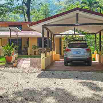 Charming 2-bedroom house in Herradura's canopy Hotel Exterior