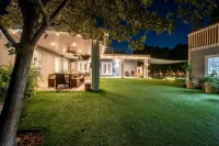 The Rayen Private Acre Oasis in The Valley! Các khách sạn ở Northridge