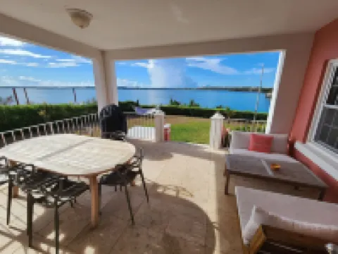 Oceanfront "Dock of the Bay" Retreat in Beautiful Bermuda Hotels in Sandys