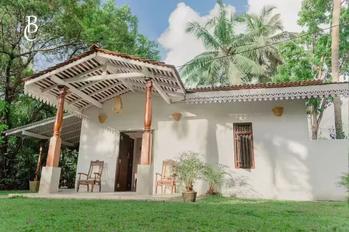 come to the beach - stay with us Hotels in Induruwa