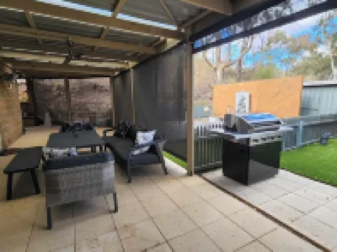 Riesling Trail & Clare Valley Cottages Hotels in Clare