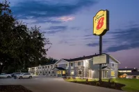 Super 8 by Wyndham Alexandria MN Hotels in Alexandria