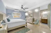 Beachfront 4 Bedroom Luxury Villa with Pool, Chef, Butler โรงแรมใน