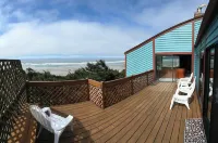 "WOW House" - Prime Panoramic Oceanfront Home 뉴포트 호텔